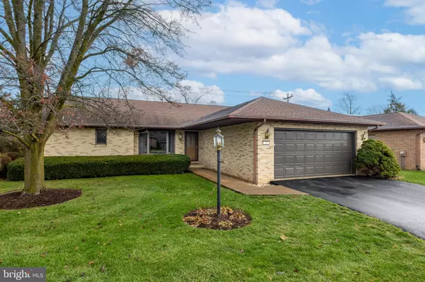 1244 WESTERLY PKWY #34, State College, PA 16801