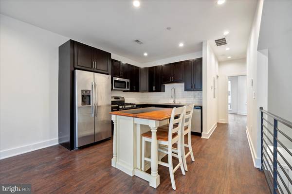 Philadelphia, PA 19122,1219 N 5TH ST #2