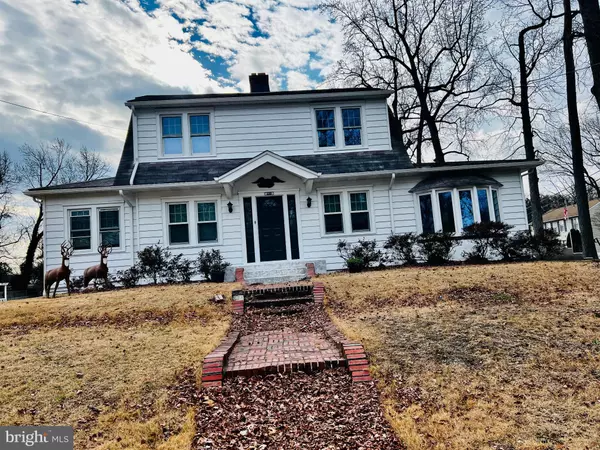 222 BERLIN RD N, Lindenwold, NJ 08021