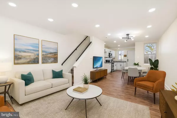 Philadelphia, PA 19143,1925 S REDFIELD ST