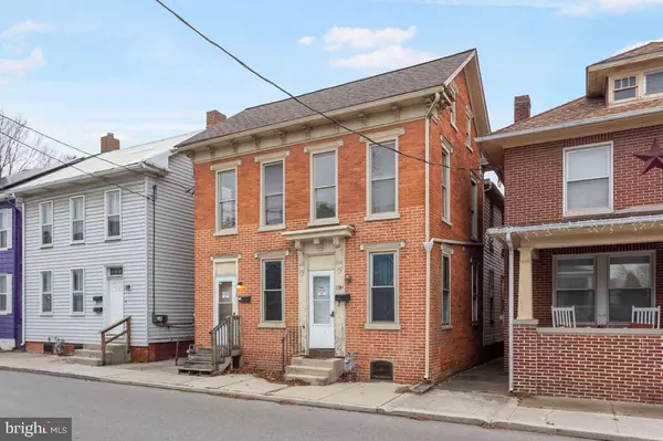Hanover, PA 17331,138-138 1/2 PLEASANT ST