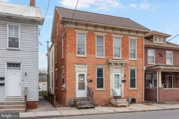 Hanover, PA 17331,138-138 1/2 PLEASANT ST