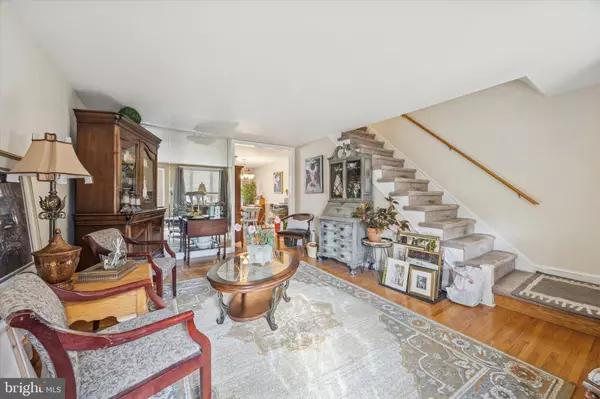 Clifton Heights, PA 19018,5122 WHITEHALL