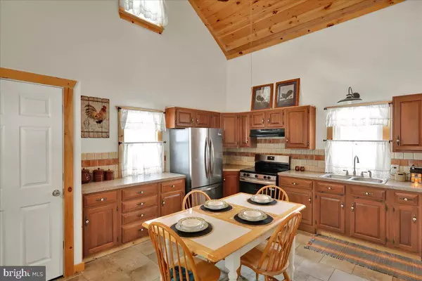 Pine Grove, PA 17963,65 MEXICO RD