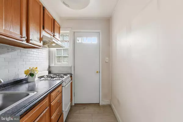 Washington, DC 20003,1126 SOUTH CAROLINA AVE SE