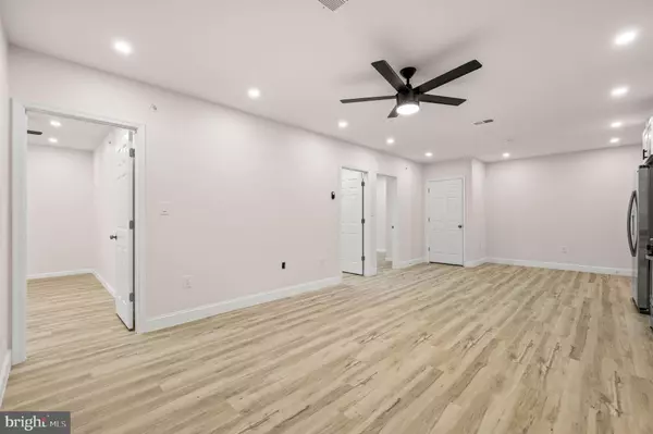 Philadelphia, PA 19123,437-39 W GIRARD AVE #4