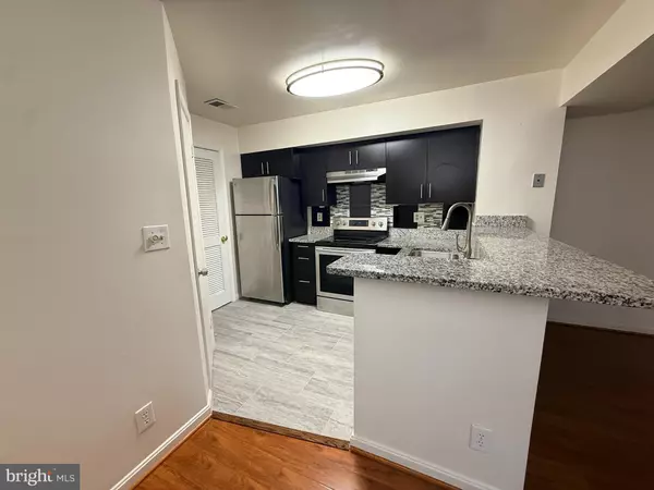 Alexandria, VA 22310,6004-D CURTIER DR #D