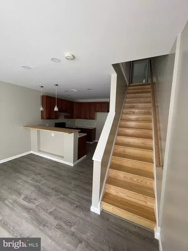 Philadelphia, PA 19140,1405 W PACIFIC ST