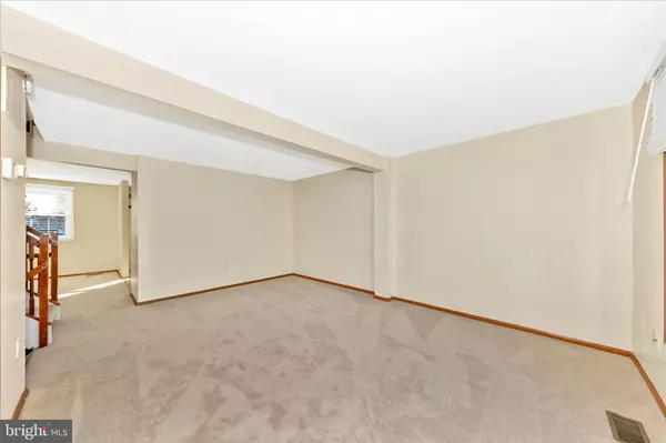 Frederick, MD 21703,6911 DOUBLEBRAND CT