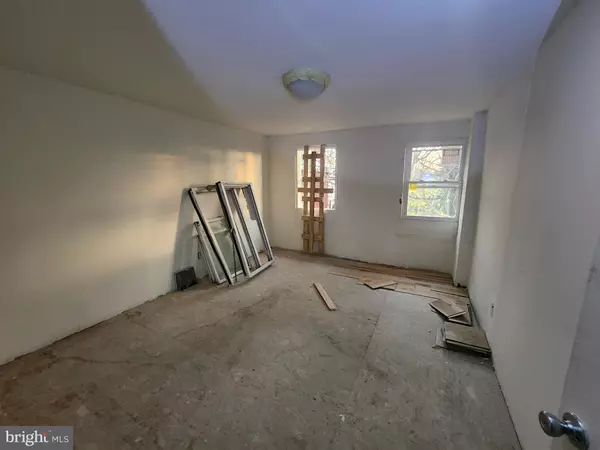 Baltimore, MD 21223,409 S PULASKI ST