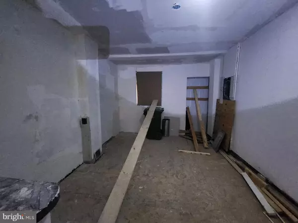 Baltimore, MD 21223,409 S PULASKI ST