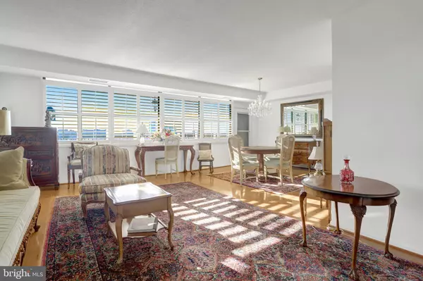 Falls Church, VA 22041,3713 S GEORGE MASON DR #1102