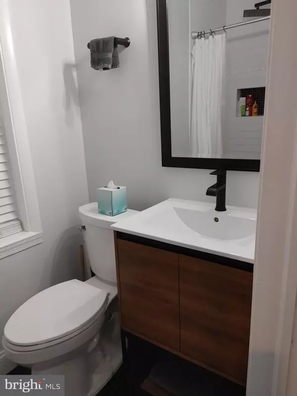 Philadelphia, PA 19107,335 S 12TH ST #1B