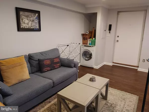 Philadelphia, PA 19107,335 S 12TH ST #1B