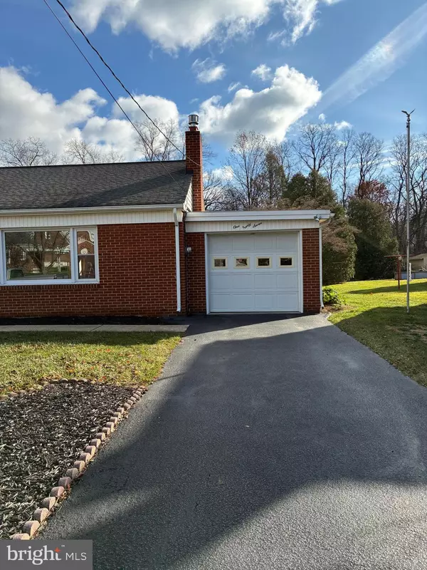 Ephrata, PA 17522,147 PENN AVE