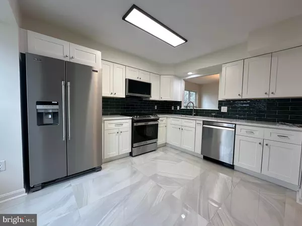 Centreville, VA 20120,14560 WOODGATE MANOR CIR