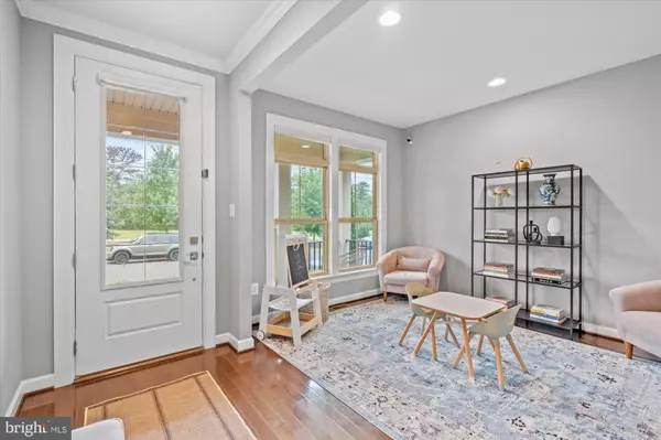 Fairfax, VA 22031,9091 BEAR BRANCH PL