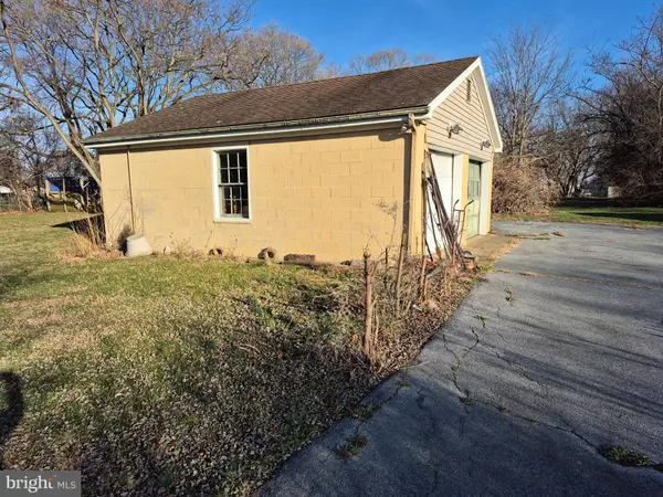 Bunker Hill, WV 25413,10167 WINCHESTER AVE