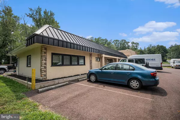 2425 BLAIR MILL RD #C, Willow Grove, PA 19090