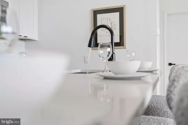 Philadelphia, PA 19127,240 HERMITAGE ST #301