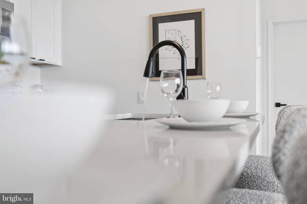 Philadelphia, PA 19127,240 HERMITAGE ST #301