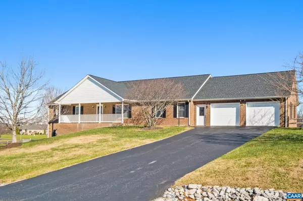 Stuarts Draft, VA 24477,16 QUEENS CT