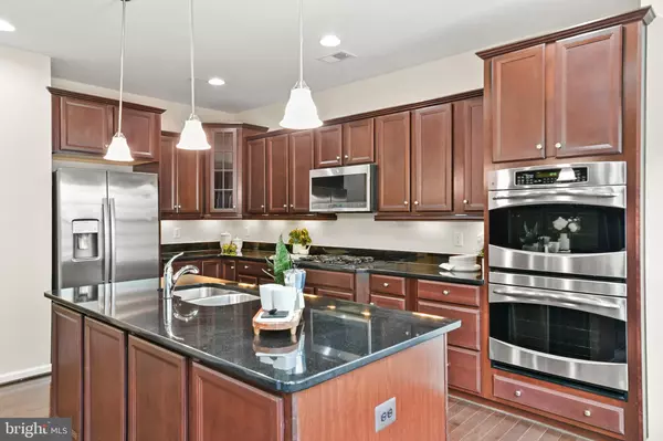 Oxon Hill, MD 20745,509 RAMPART WAY #19