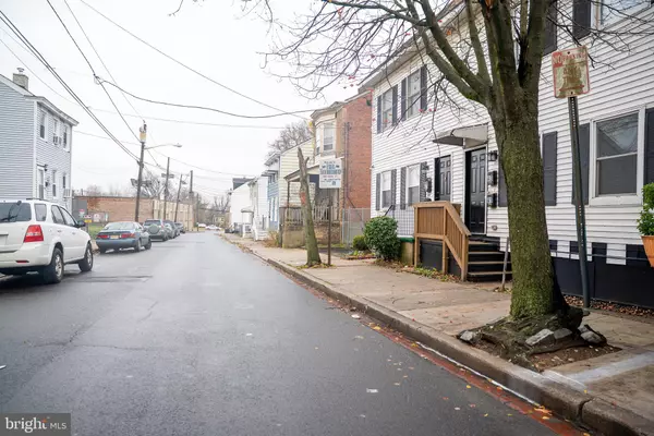 45 MIDDLE ROSE STREET #J, Trenton, NJ 08618