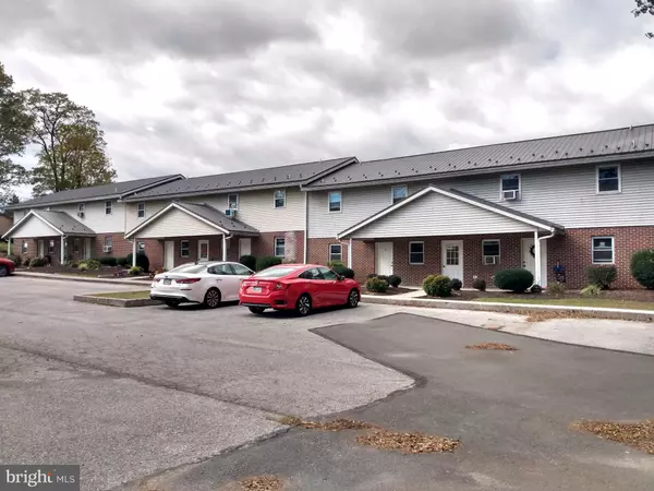 861 BUCHANAN TRL E #5, Greencastle, PA 17225