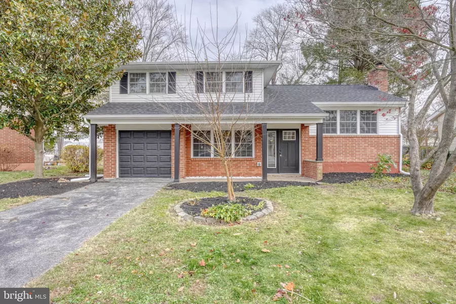 811 SUNSET TER, Dover, DE 19904