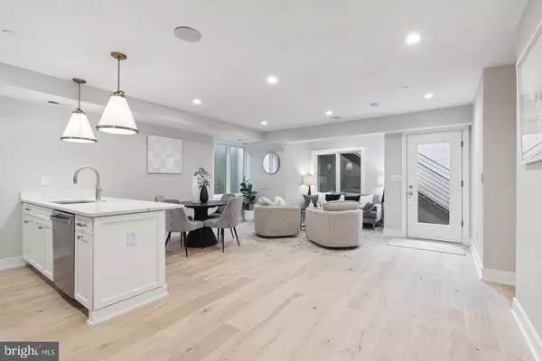 5305 CONNECTICUT AVE NW #2, Washington, DC 20015