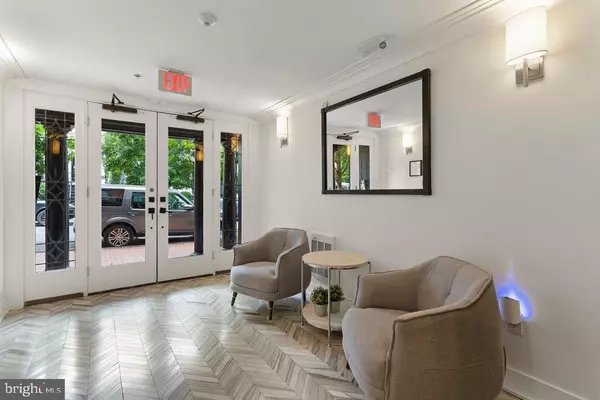 Washington, DC 20007,3016 DUMBARTON NW #102