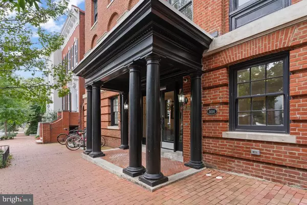 Washington, DC 20007,3016 DUMBARTON NW #102