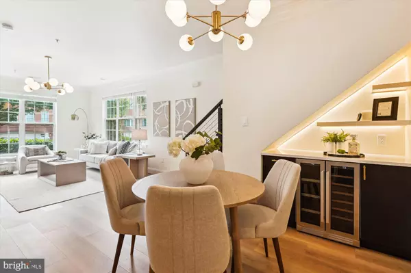 Gaithersburg, MD 20878,604 HIGHLAND RIDGE AVE #100