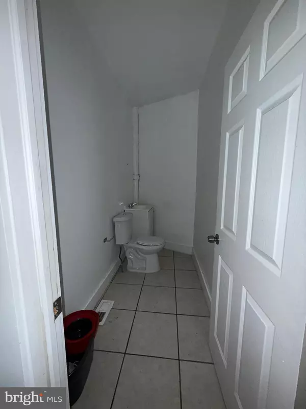 Philadelphia, PA 19135,7232 FRANKFORD AVE