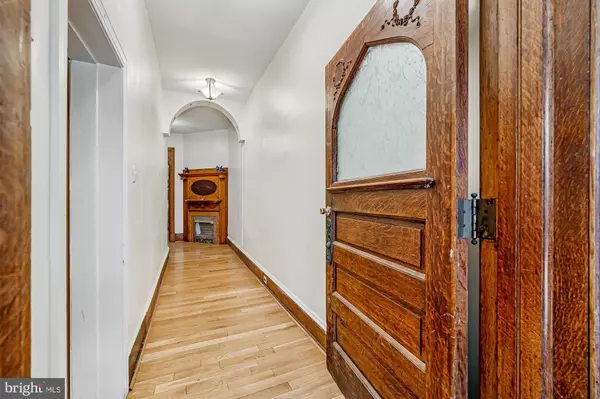 Philadelphia, PA 19104,4011 PINE ST