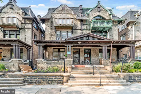 4011 PINE ST, Philadelphia, PA 19104