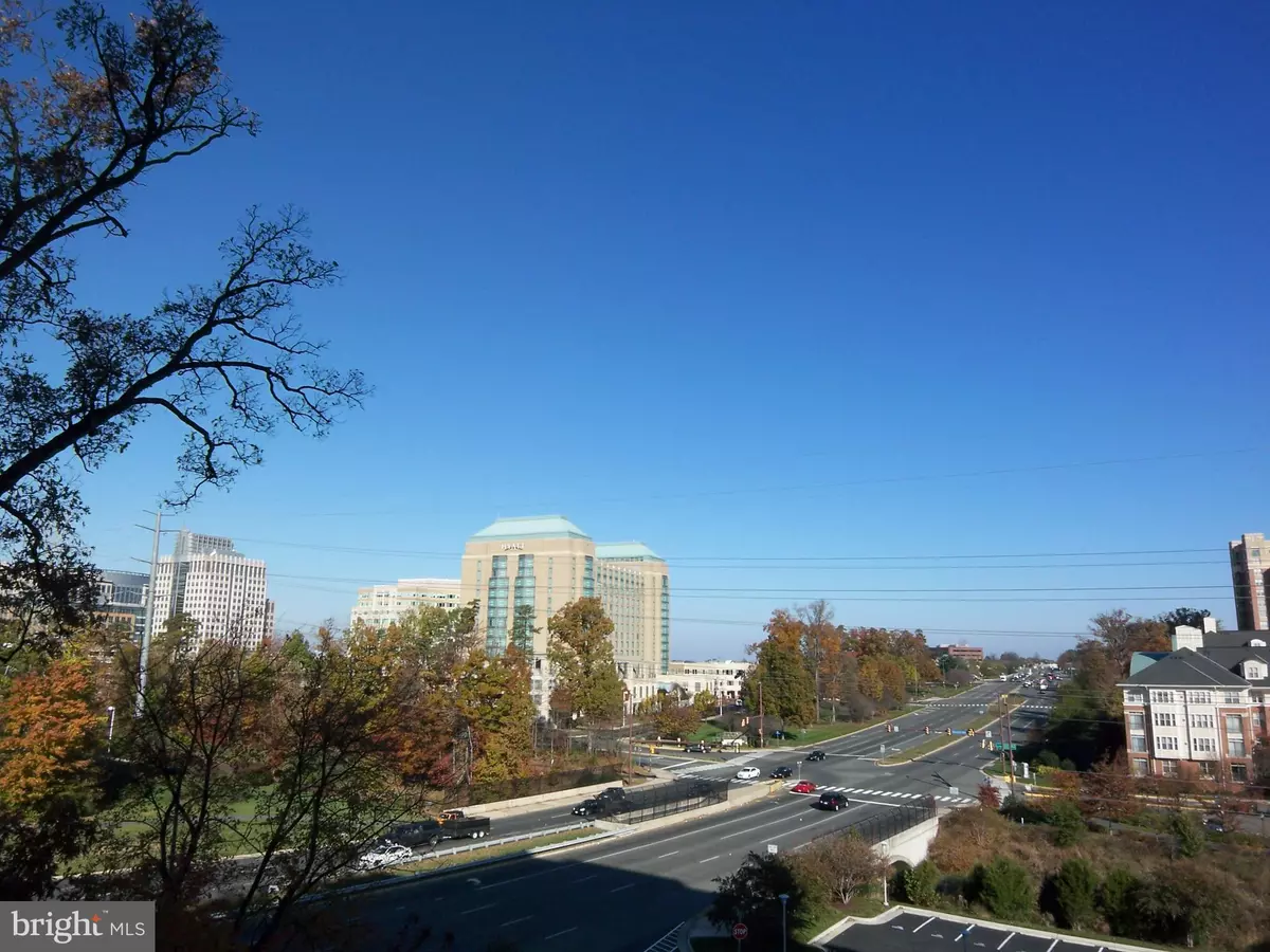 Reston, VA 20190,11800 SUNSET HILLS RD #608