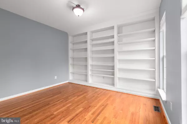 Fredericksburg, VA 22401,1010 ROBERTS CT