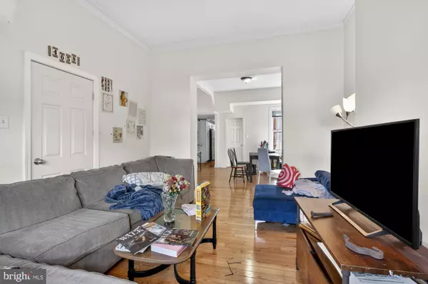 Philadelphia, PA 19104,4058 IRVING ST