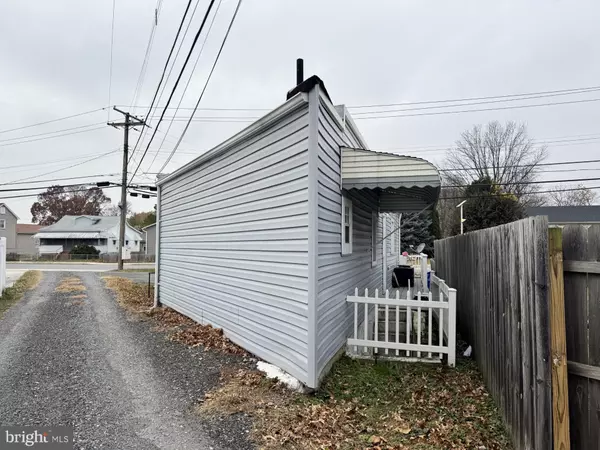 Essex, MD 21221,201 MACE AVE