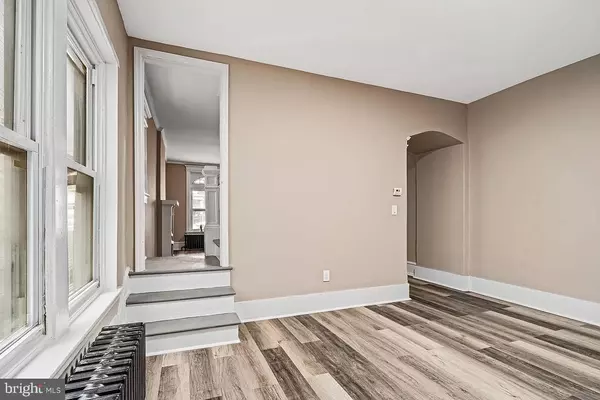 Camden, NJ 08103,1118 LANGHAM AVE