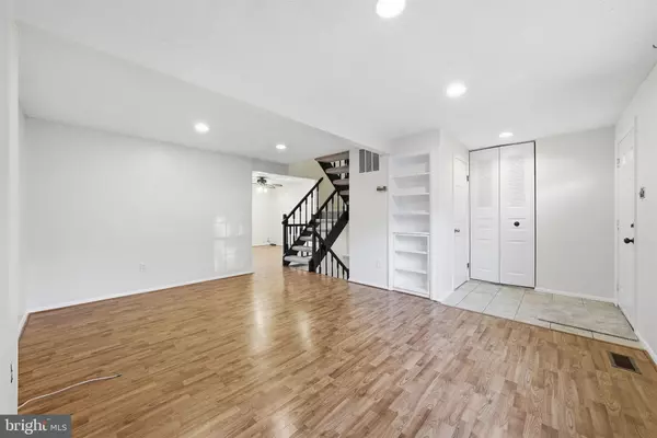 Burke, VA 22015,9804 GABON CT