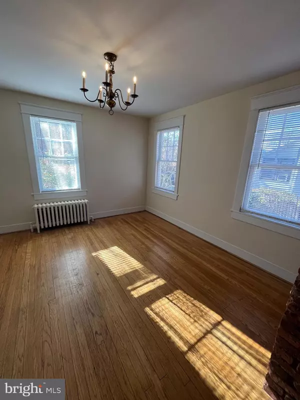 Alexandria, VA 22301,113 E SPRING ST