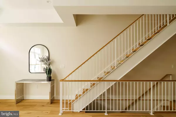 Philadelphia, PA 19146,516 S 21ST ST