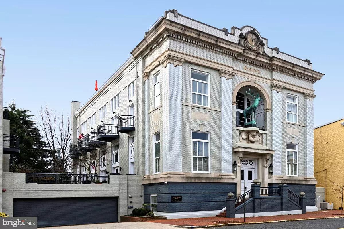 Alexandria, VA 22314,318 PRINCE ST #3