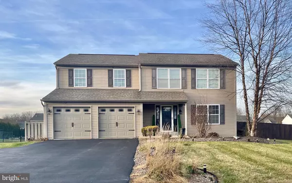 37 WALNUT DR W, Bernville, PA 19506