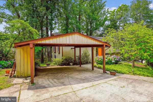 Kensington, MD 20895,9803 HILL ST