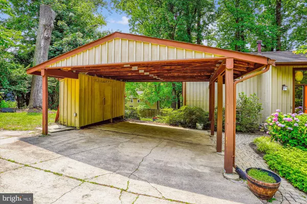 Kensington, MD 20895,9803 HILL ST