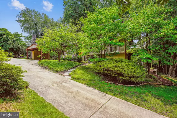 Kensington, MD 20895,9803 HILL ST